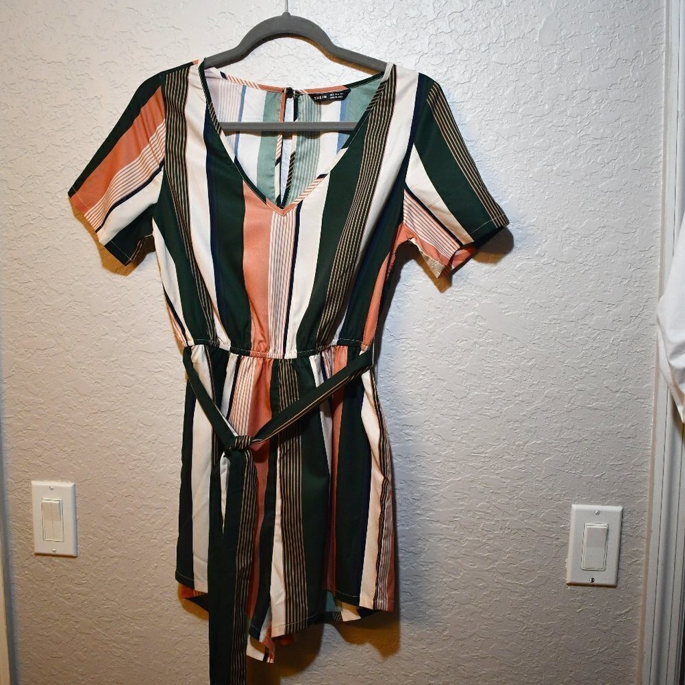 3/$15 Shein Women's Striped Romper with Tie Size 4